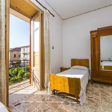 Casa Gioiosa - Tutto A Un Passo Apartment